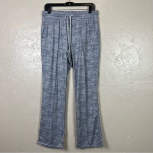 5 for $30  Members mark Favorite soft pants women camuflaje gray comfort pants M
